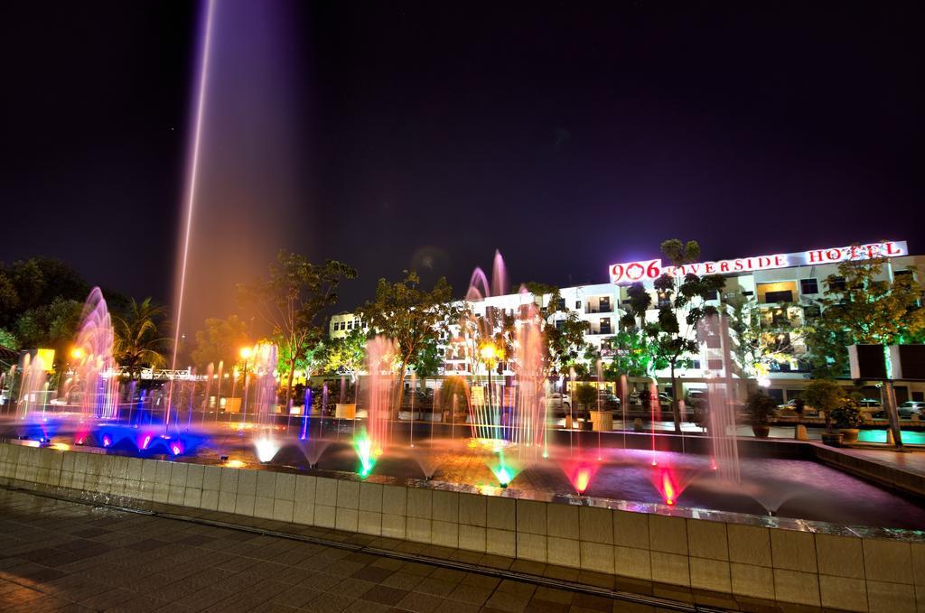 906 Riverside Hotel Малакка Экстерьер фото