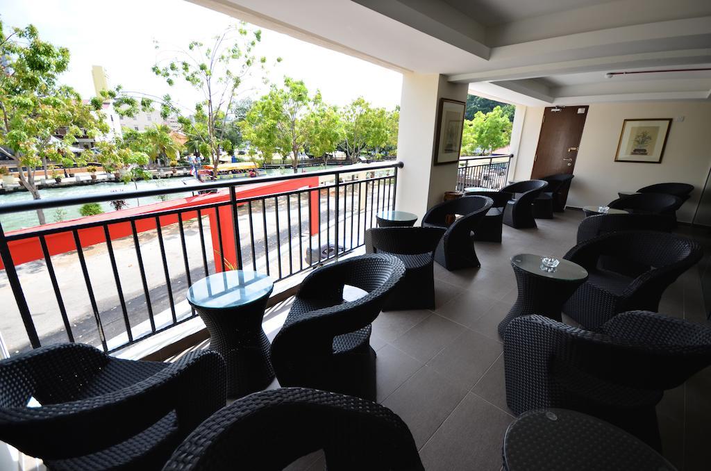 906 Riverside Hotel Малакка Экстерьер фото